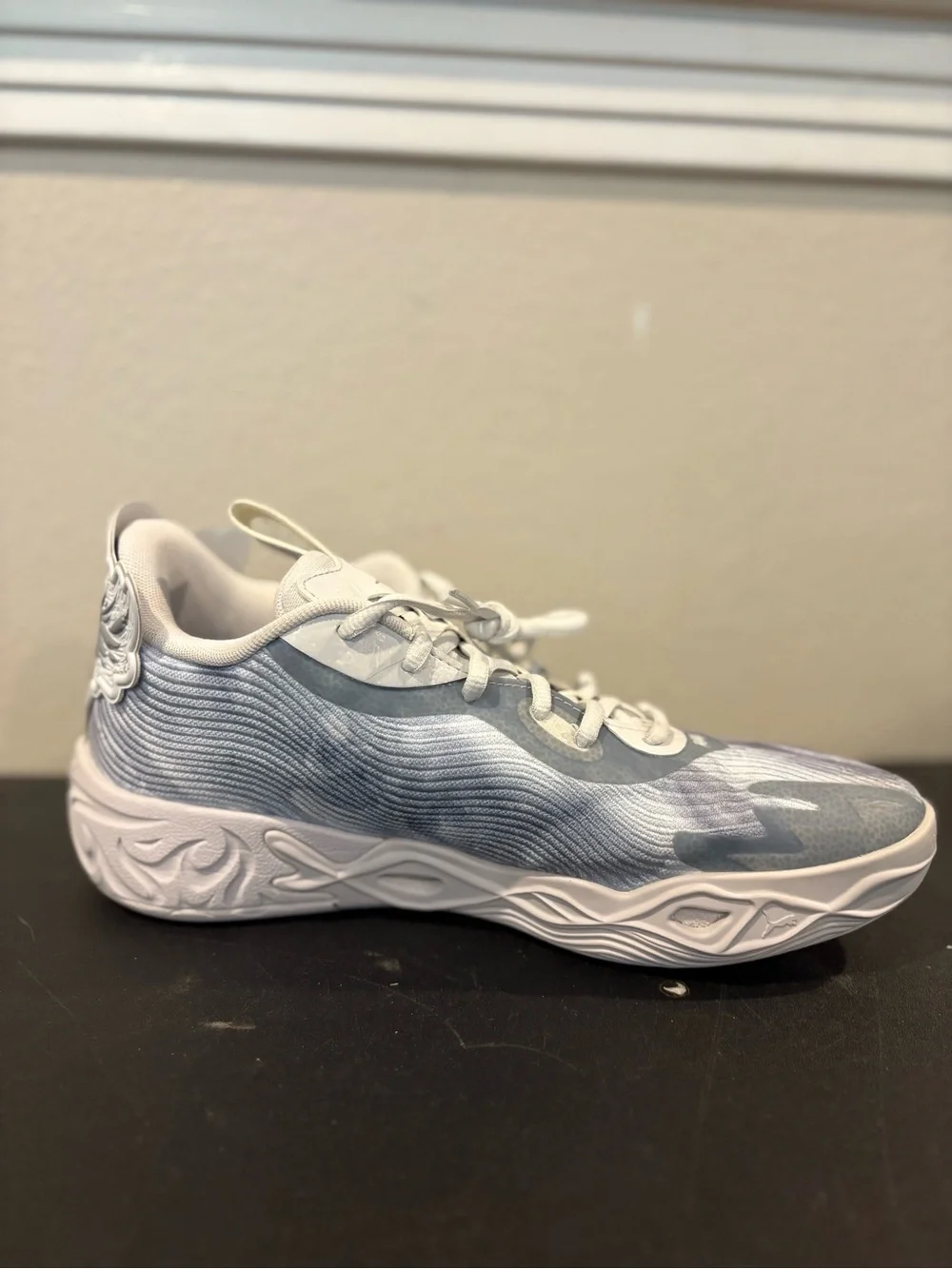 Puma Lamelo Ball MB.04 Lo Team 312174-03 Feather Grey Basketball Shoe Mens Sz 9
